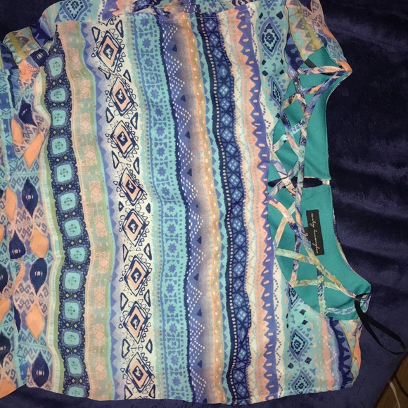 Patterned Dress - Picture 2 of 3